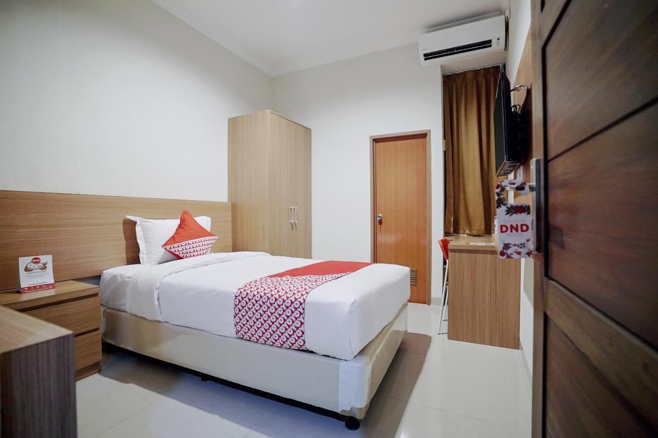 Oyo 415 The Kartini 8 Residence Jakarta Exteriör bild
