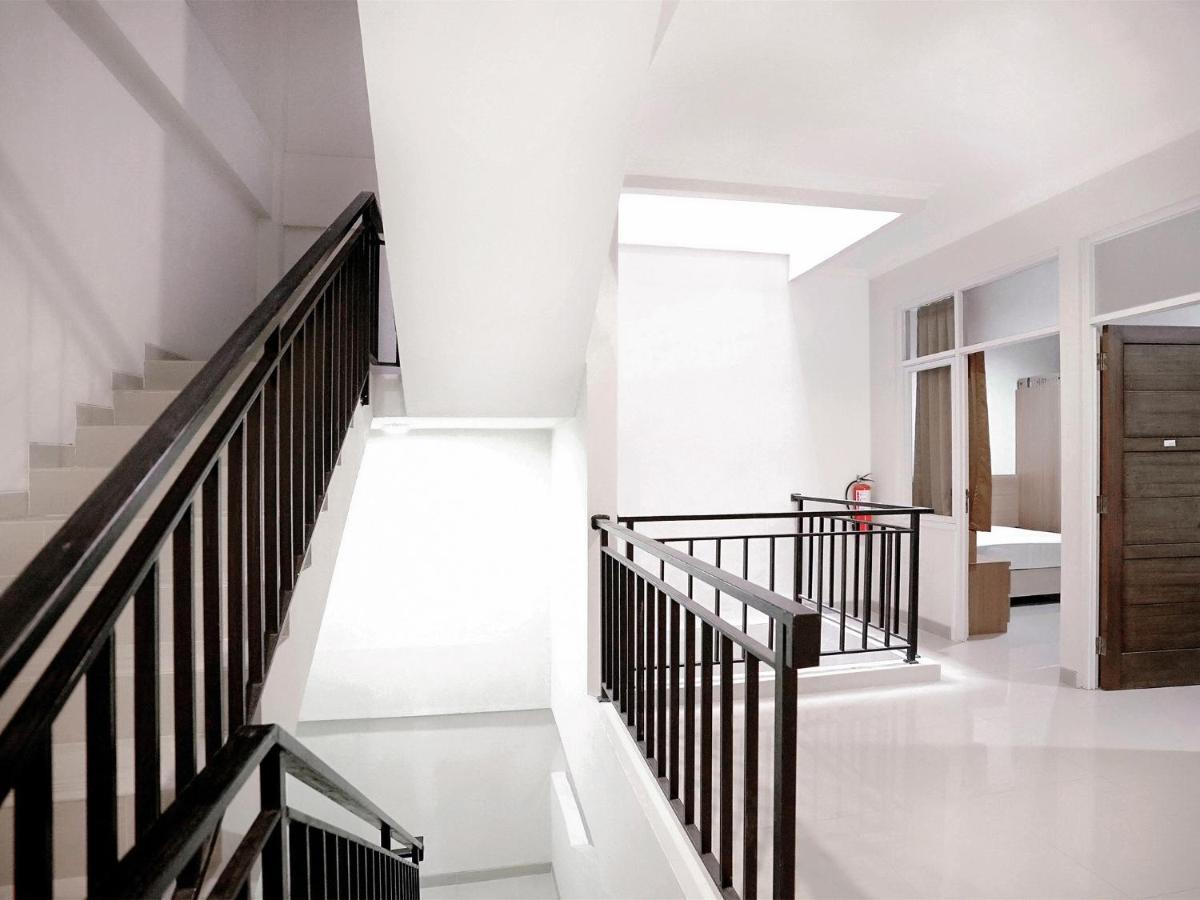 Oyo 415 The Kartini 8 Residence Jakarta Exteriör bild